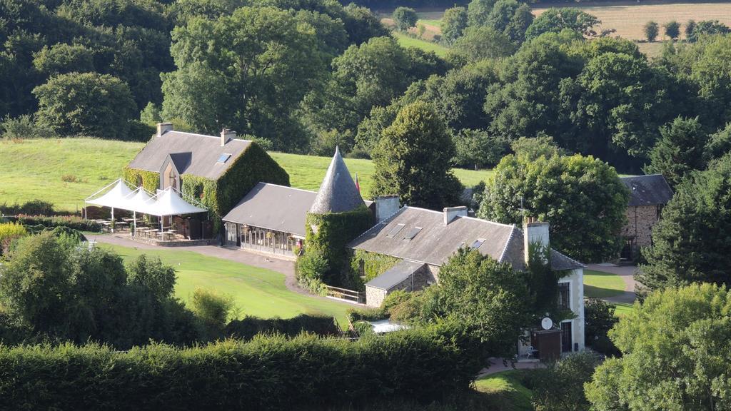 Hotel Du Golf De Clécy Eksteriør bilde